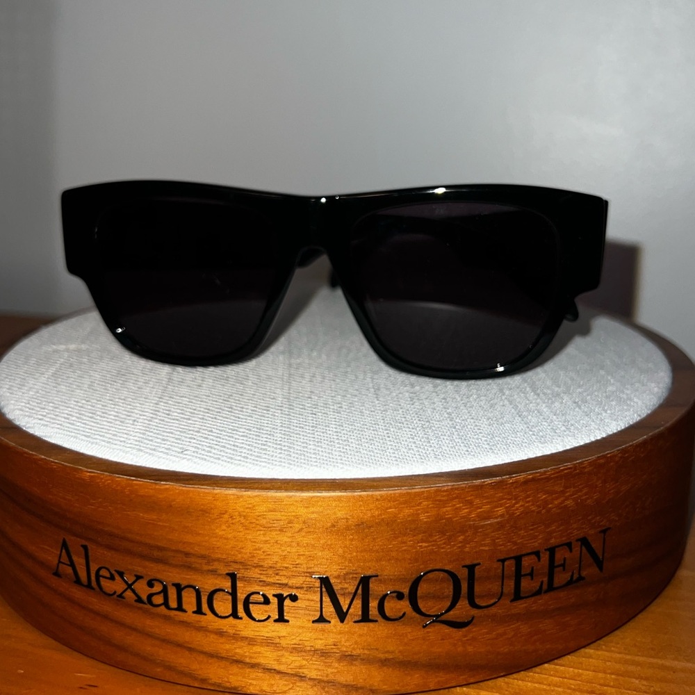 Alexander McQueen Sleek Black Sunglasses